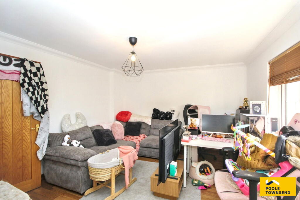 23, Hawthorn Gardens photo 2
