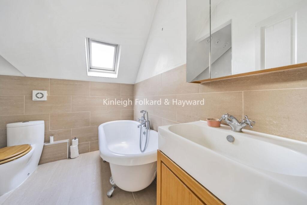 Apartment in London - More