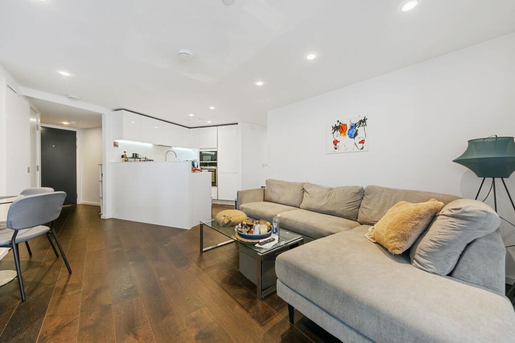 Apartment in London - View 3