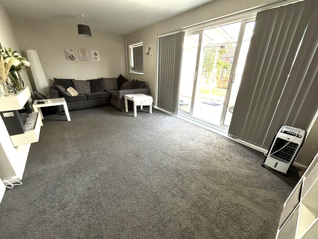 Willow Tree Close, Lichfield, Staffordshire, WS13 photo 4