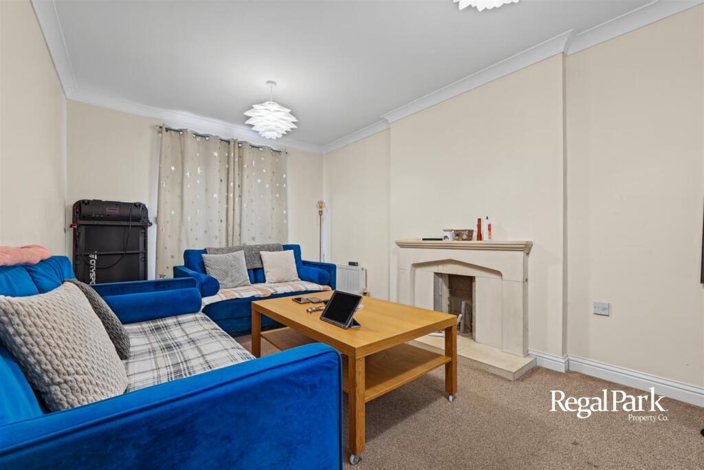 House in Peterborough, Hampton, Hampton Hargate - More