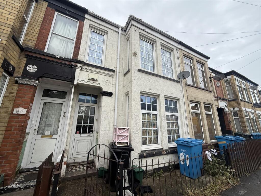 Main image of property: Chanterlands Avenue, Hull