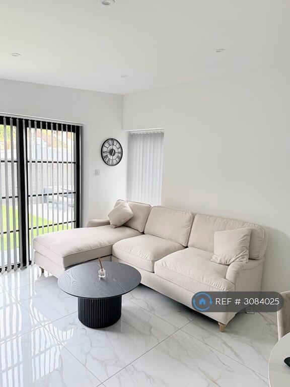 2 bedroom detached house for rent