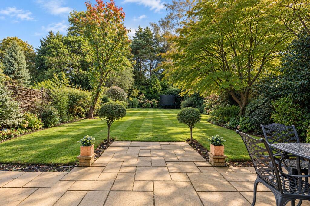 220, Brooklands Road, Weybridge, KT13 photo 3