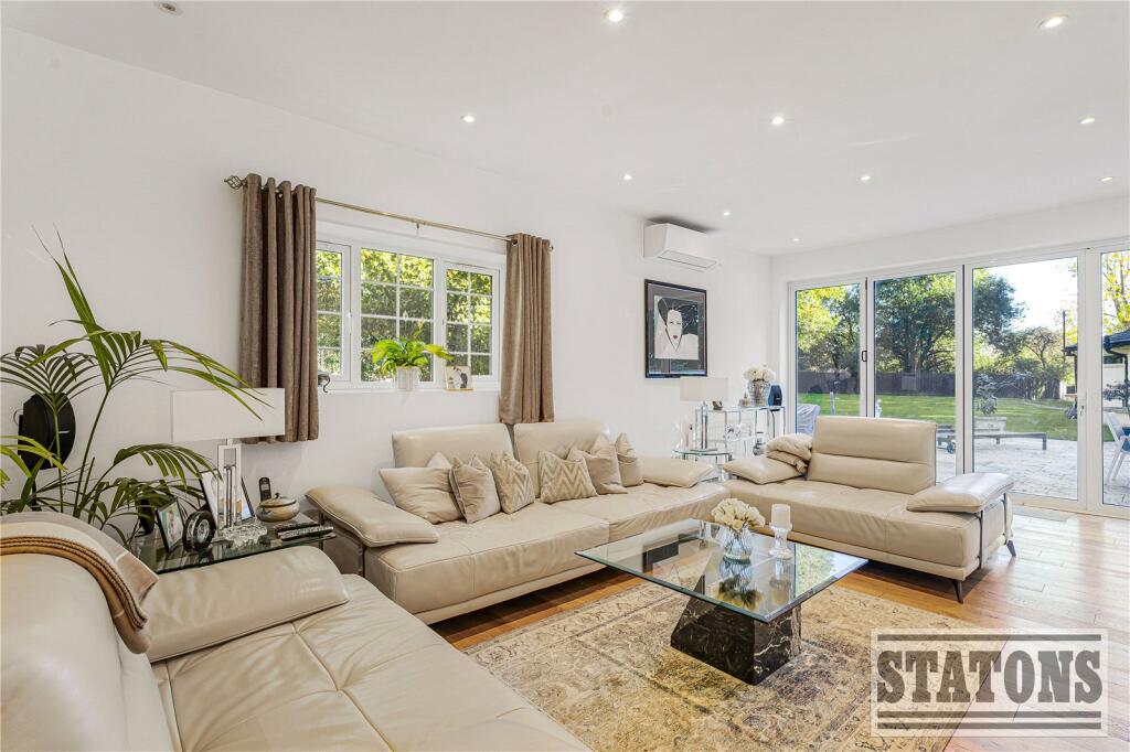 Additional image 2 of Dixons Hill Close, Brookmans Park, Hatfield, Hertfordshire, AL9