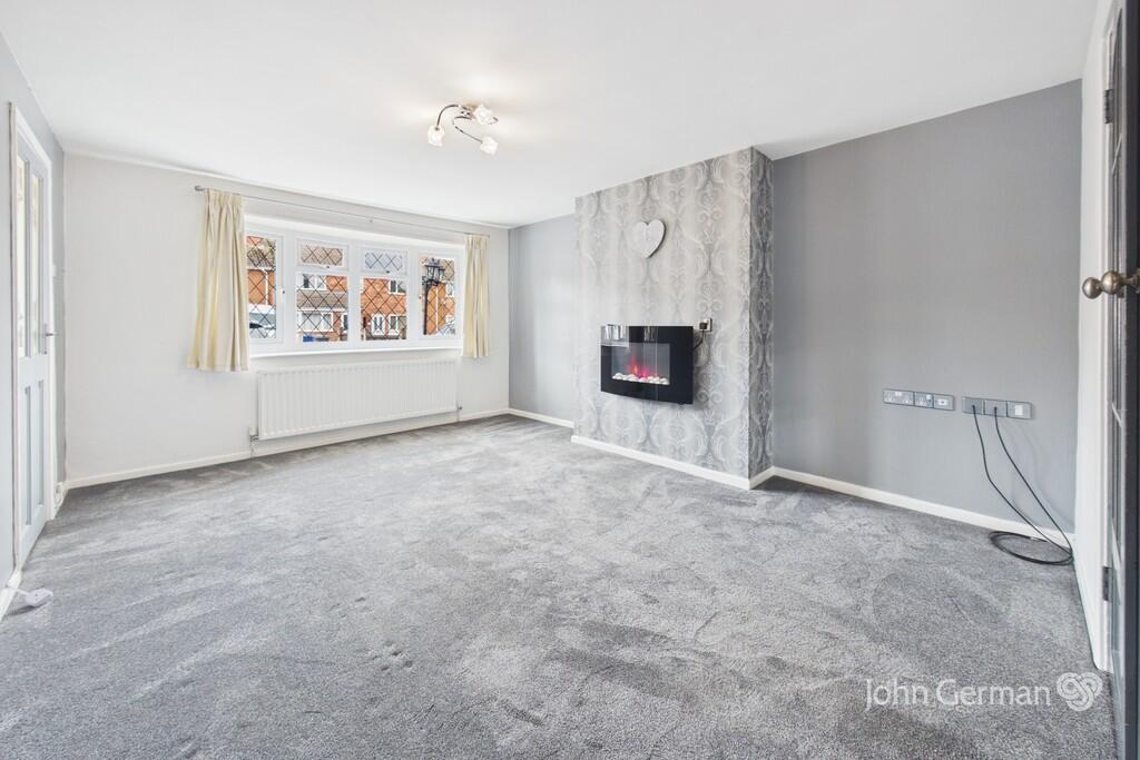 House in Stoke-on-Trent - More