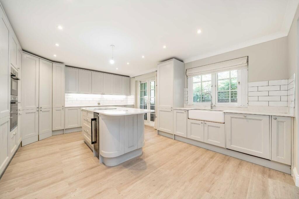 House in London - View 3