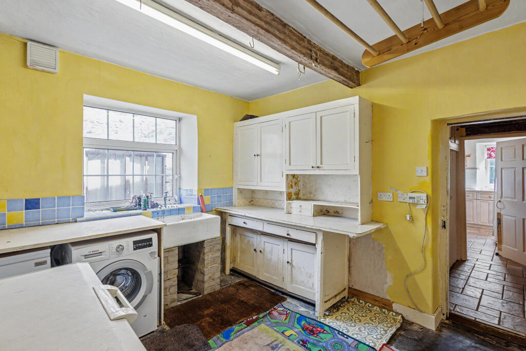 House in Bradford - View 5