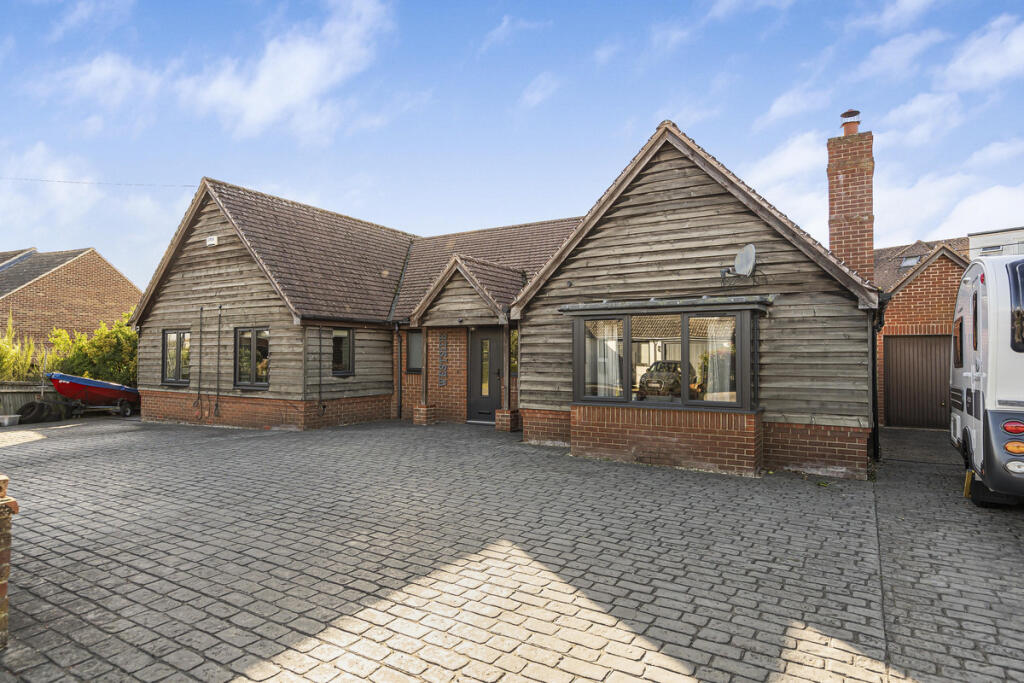 4-bed detached on Sandy Lane, Southmoor, OX13, £779,000