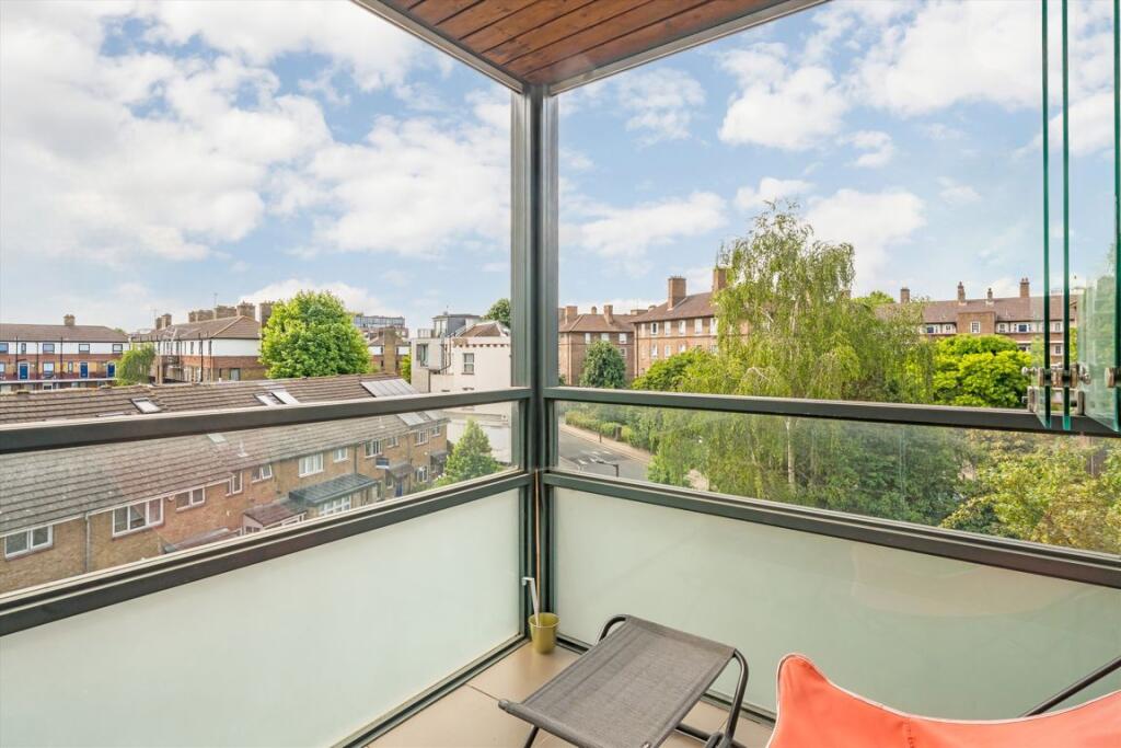 Apartment in London - View 4