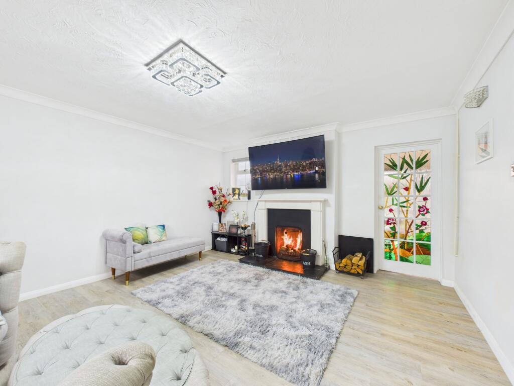 Reading Road, Stratfield Turgis, RG27 photo 4