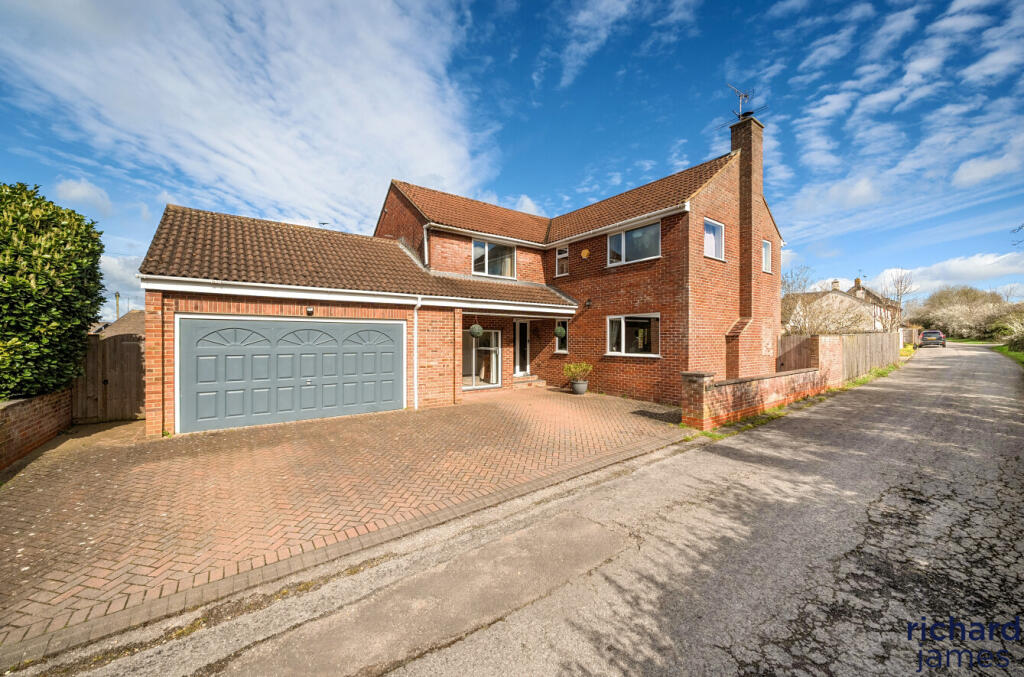 Main image of property: Stoneover Lane, Royal Wootton Bassett, SN4