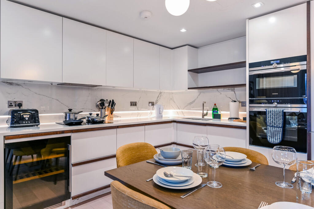 Apartment in London - View 2