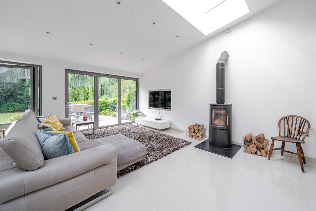 Additional image 8 of Mayflower Road, Park Street, St. Albans