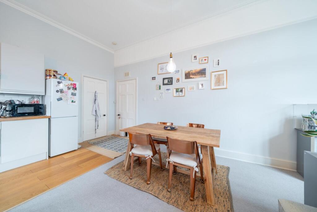 Apartment in Nottingham, The Park - More