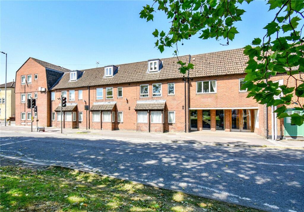 Offers View, Southbroom Road, Devizes, Wiltshire, SN10