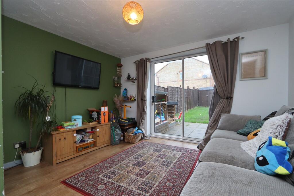 Chicksands Avenue, Monkston, Milton Keynes, Buckinghamshire, MK10 photo 4