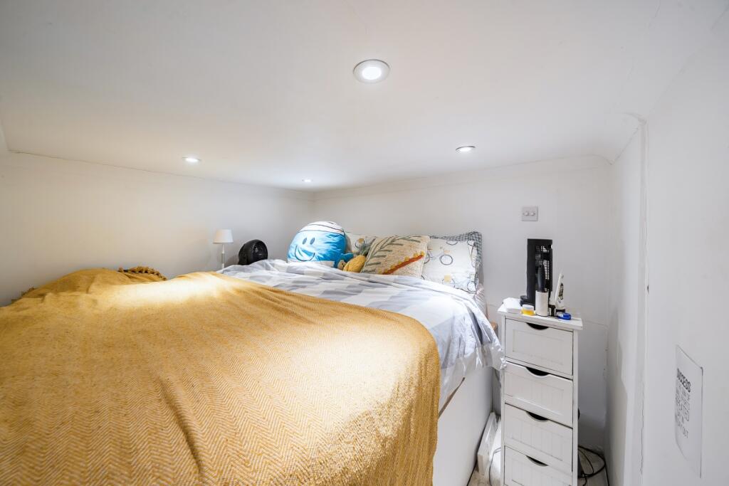 Apartment in London - View 4
