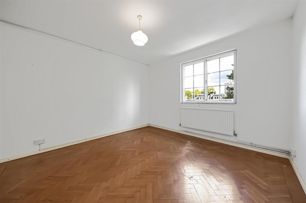 Apartment in London - More