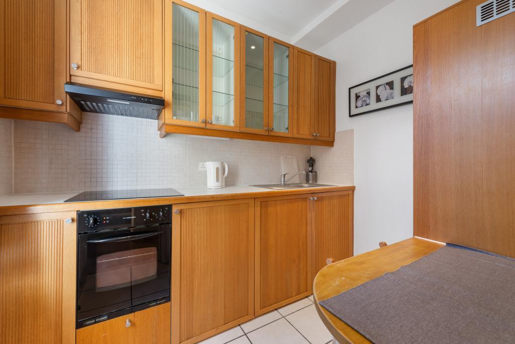 Apartment in London - More