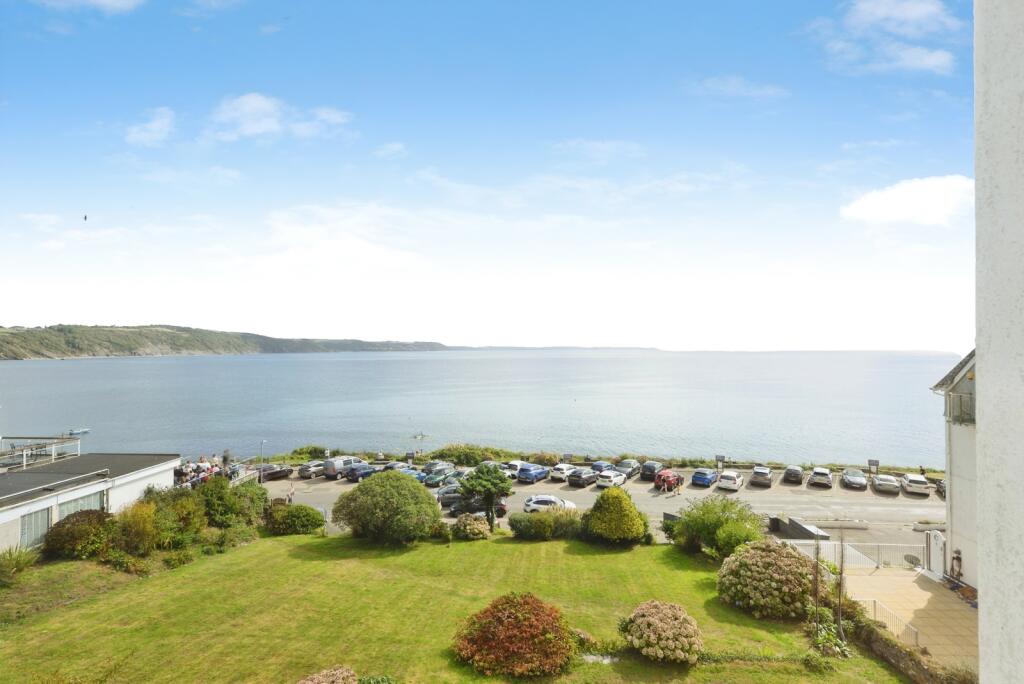 Apartment in Looe, Cornwall - View 4