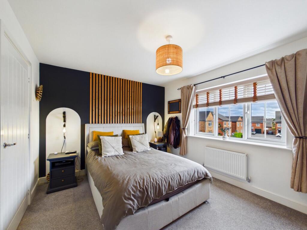 House in Pontefract, Stonecross Rise, Ferrybridge - View 5