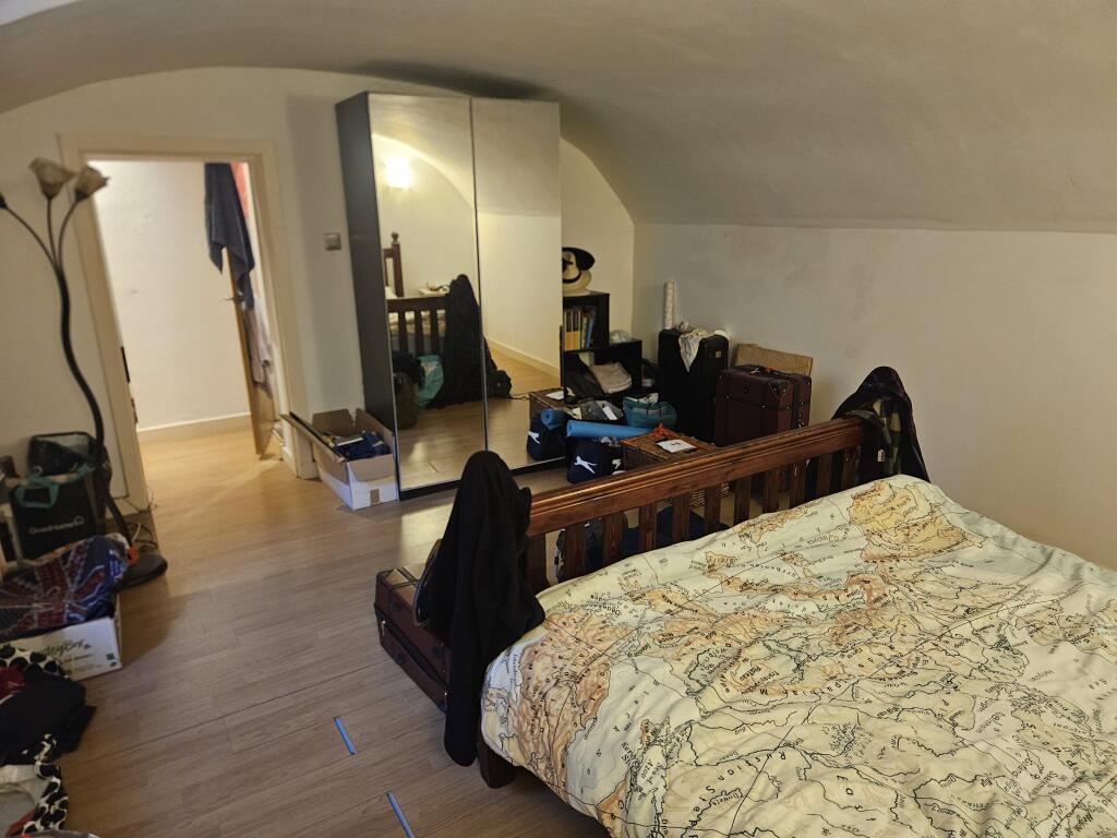Apartment in Wakefield, St Johns, Flanshaw - View 3