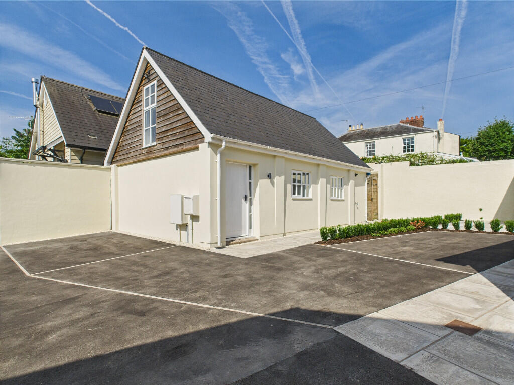 Main image of property: Chepstow Road, NP15 2EN