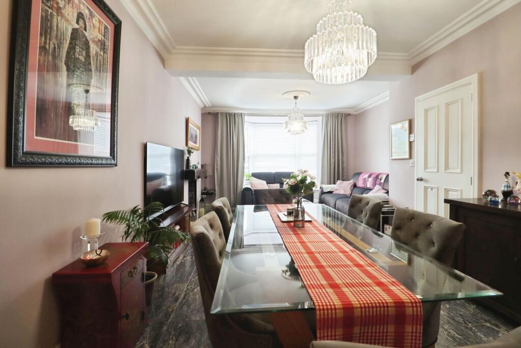 House in Pontypridd, Trallwn, Graigwen - View 5