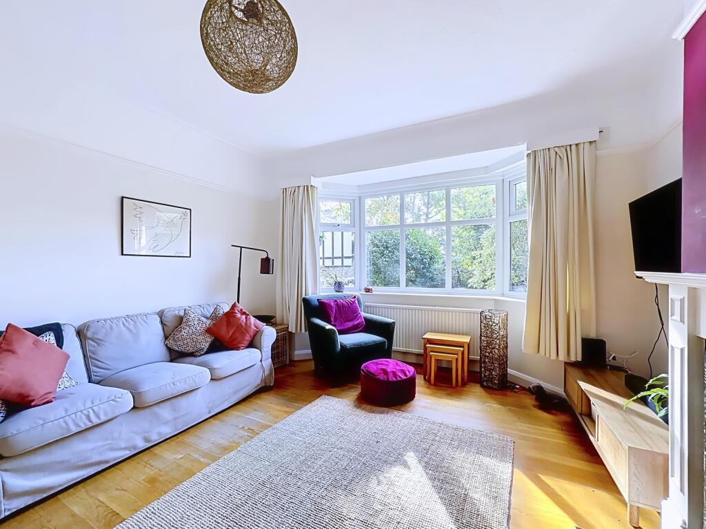 House in Leeds, West Yorkshire - View 3