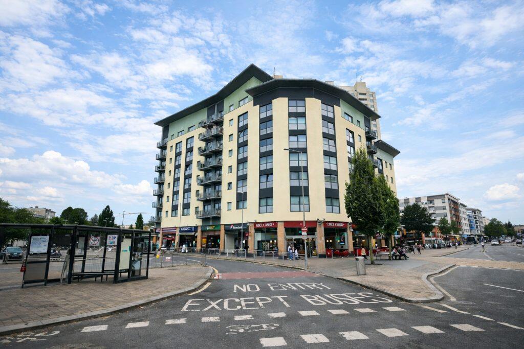 Main image of property: The Concourse, Edmonton, N9