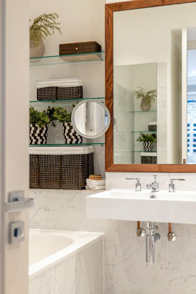 Apartment in Twickenham - View 5