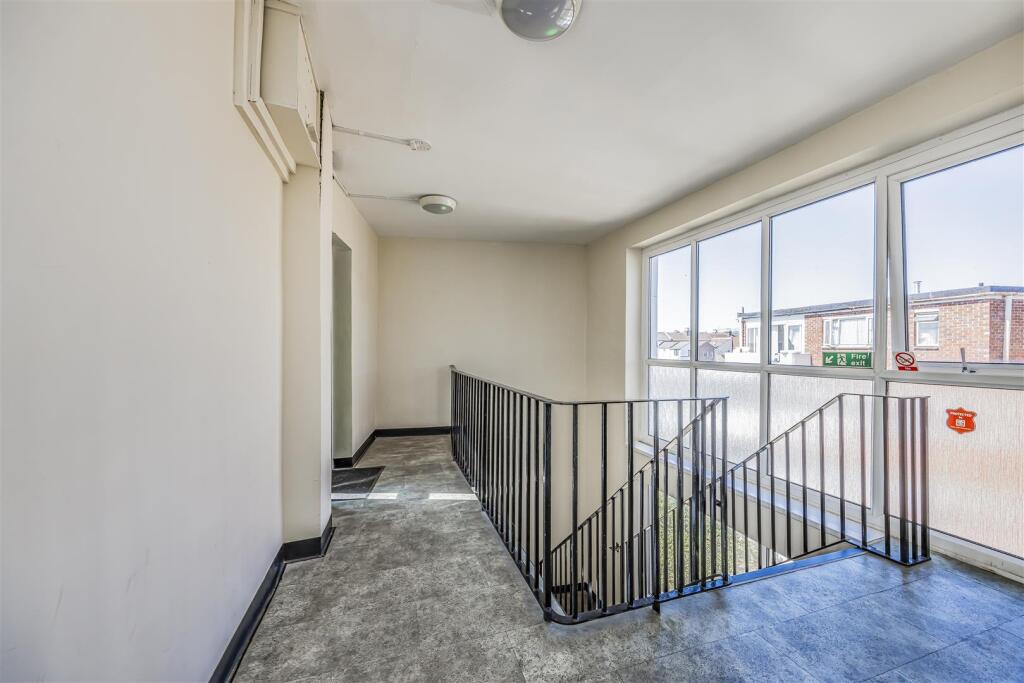 Apartment in Southsea - More