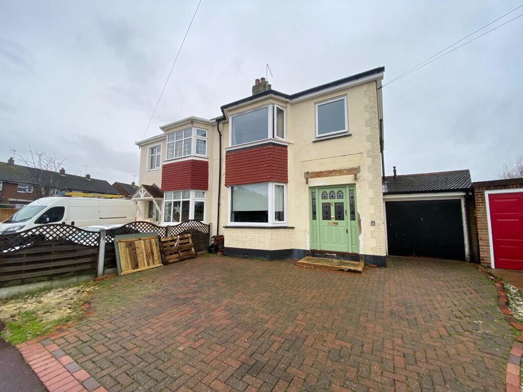 Main image of property: Leighcroft Gardens, Leigh-On-Sea, Essex, SS9