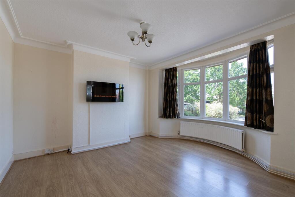 House in London, Oakwood, Southgate - View 4