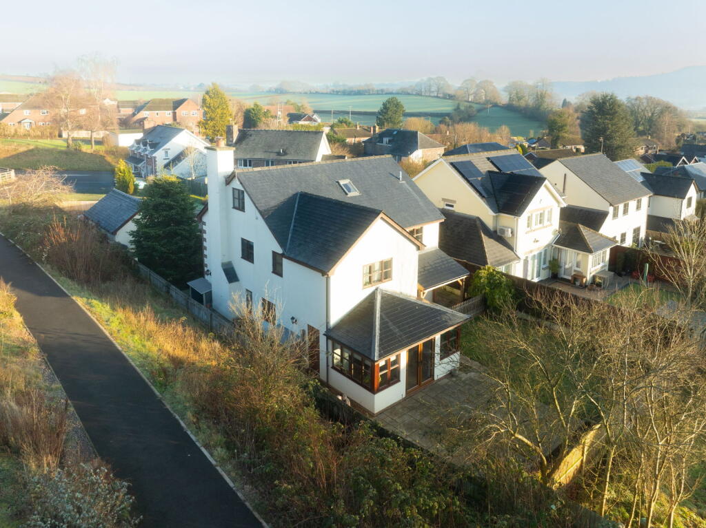 Main image of property: Yew Tree Close, Whitchurch, Ross-on-wye, Herefordshire, HR9