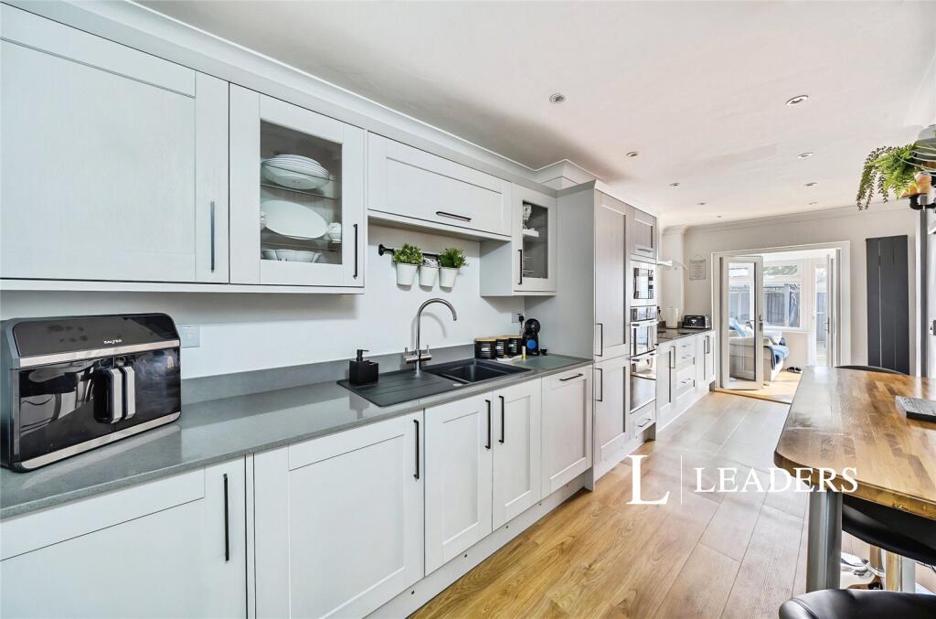House in Southampton - View 4