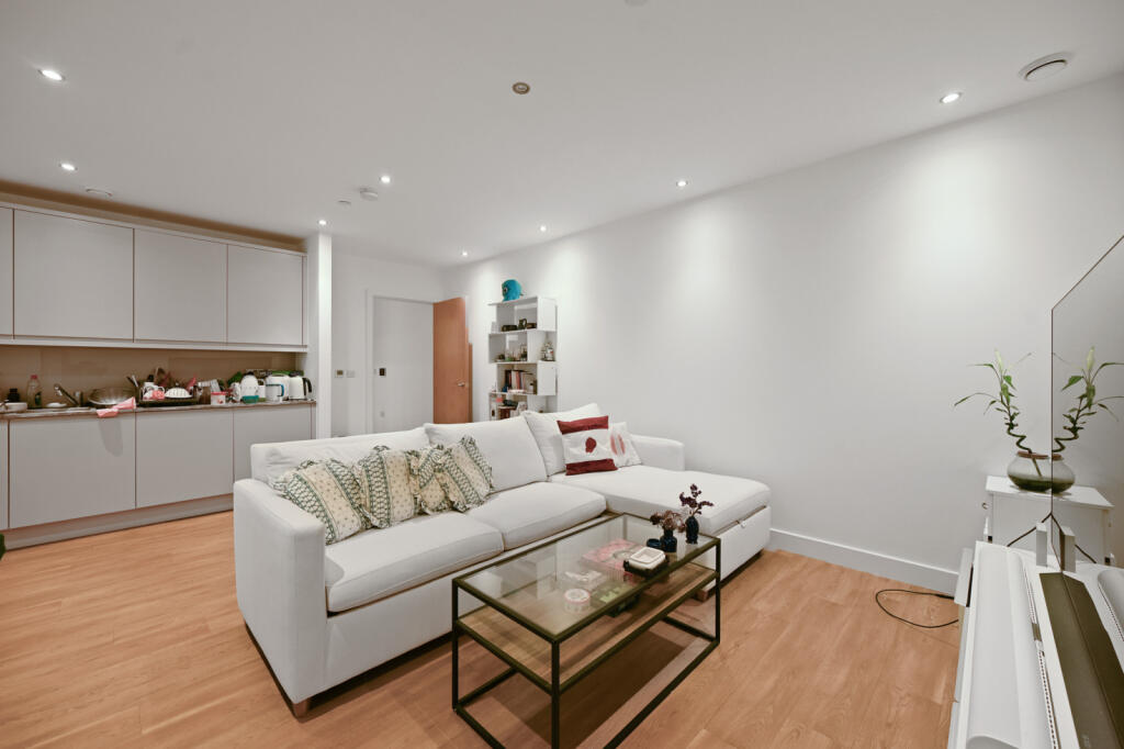 Apartment in London - More