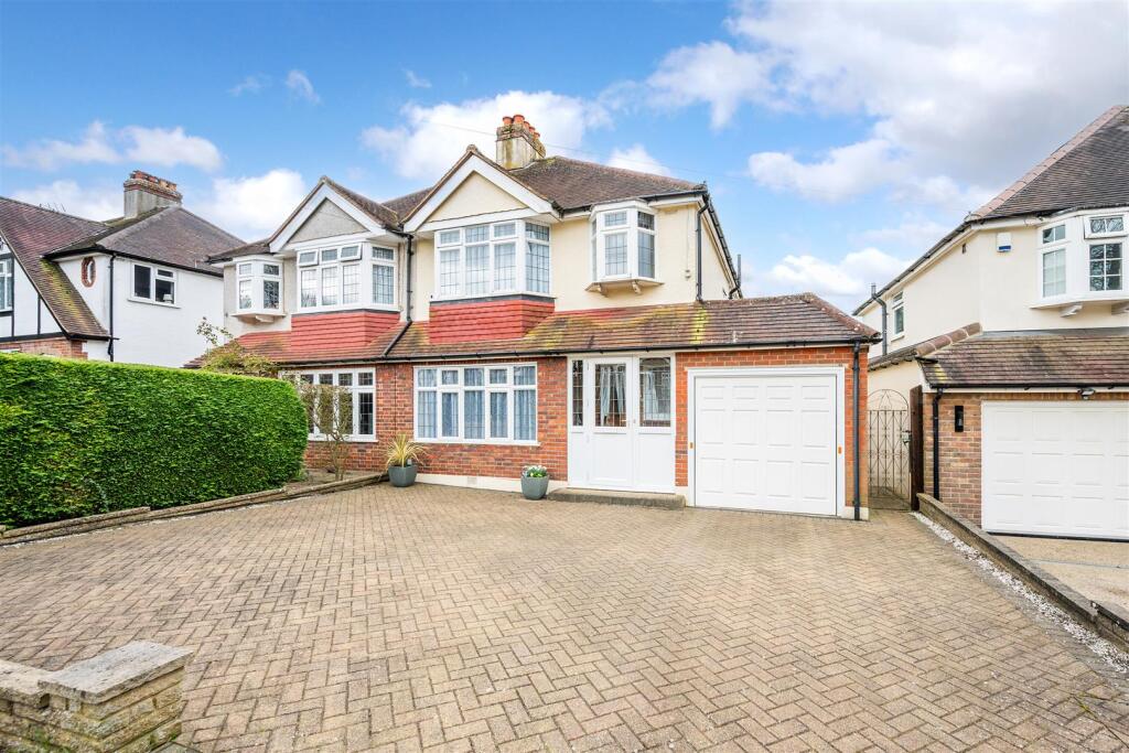 Main image of property: Commonfield Road, Banstead