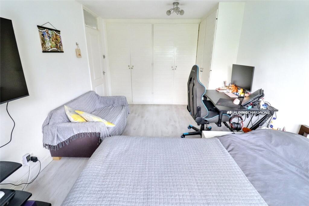 Oxford Gardens, Whetstone, London, N20 - View 4