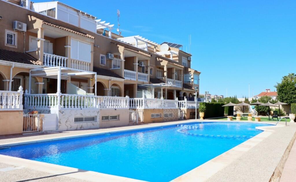 Main image of property: Valencia, Alicante, Playa Flamenca