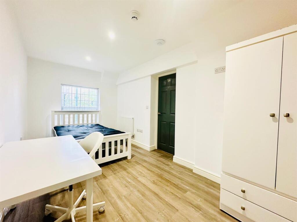 Main image of property: Derby Road, Nottingham