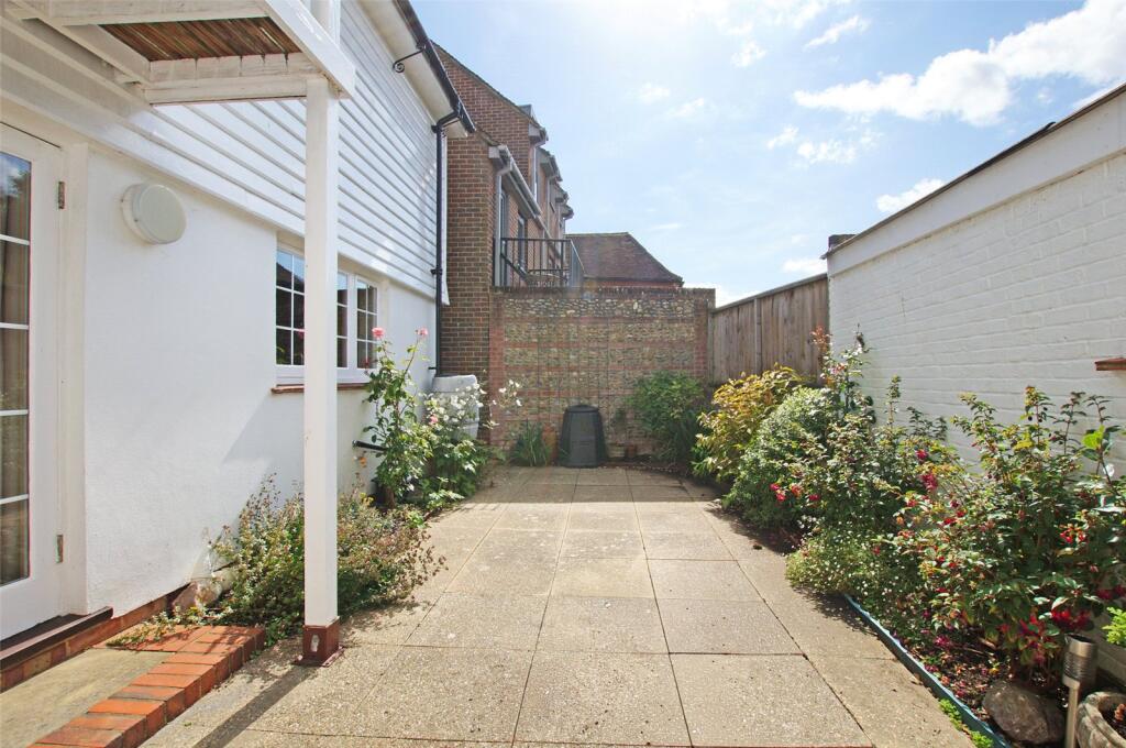 South Pallant, Chichester, West Sussex, PO19 photo 2