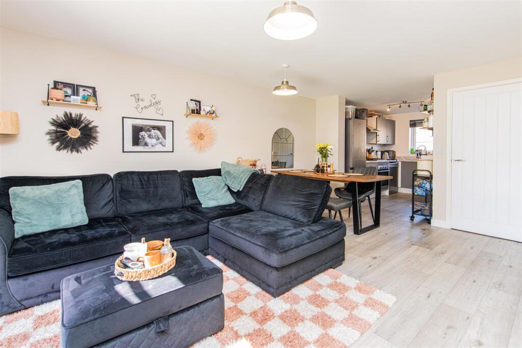 Larimar Road, Wellingborough - View 5