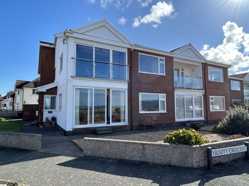 2-bed flat on Trinity Crescent, West Shore, Llandudno , £235,000