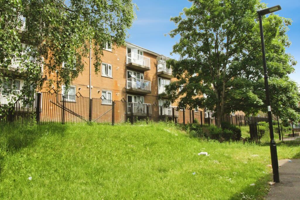 2-bed flat on Nottingham Street, Sheffield, S3, £80,000