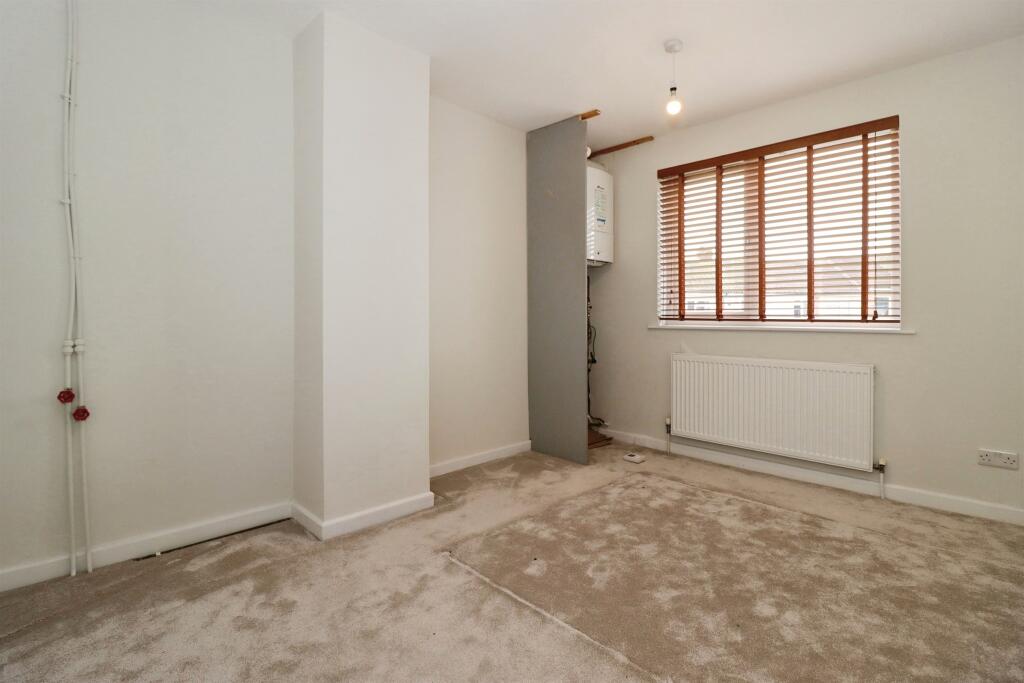 Watermore Close, Frampton Cotterell, Bristol photo 3
