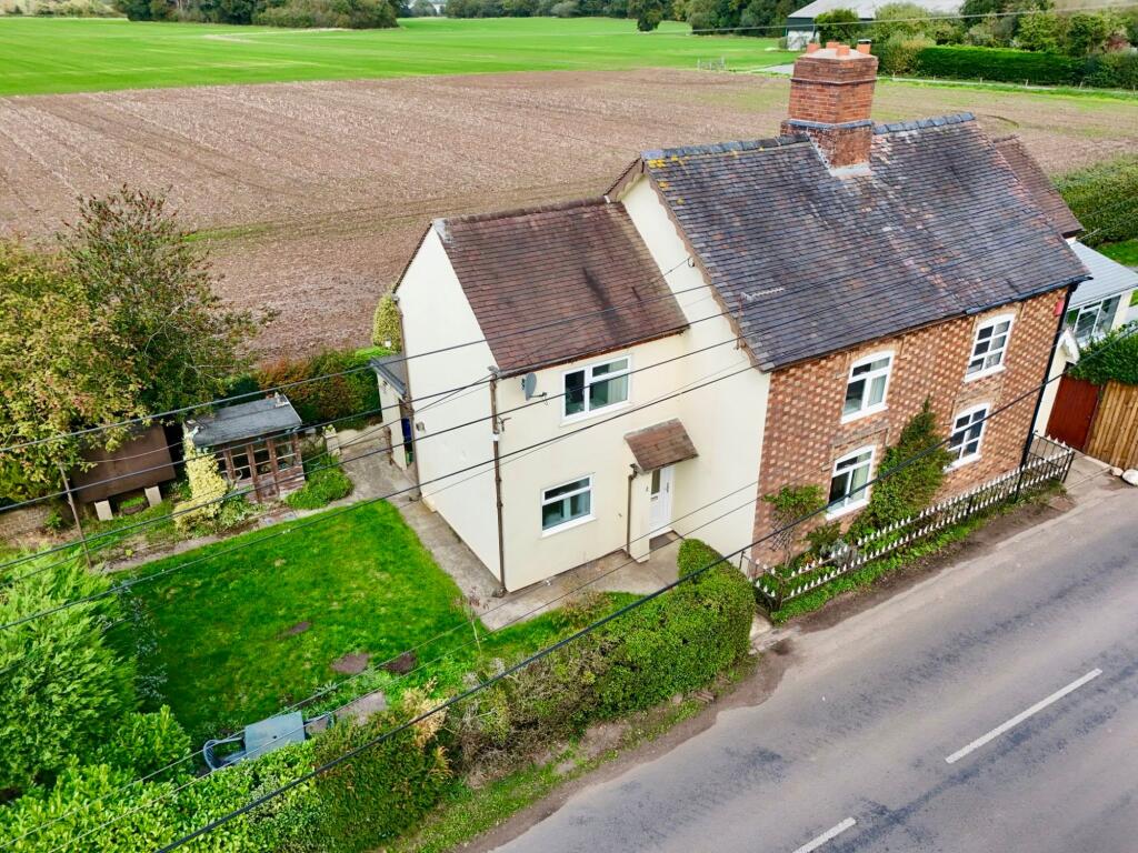 3-bed semi-detached on Kiddemore Green, Brewood, ST19, £350,000
