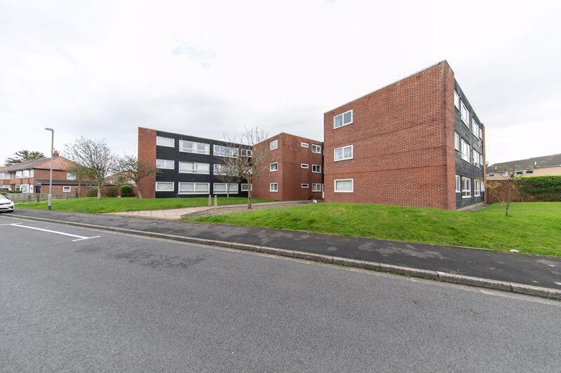 1-bed flat on 3 Wharfedale Court, Chester Avenue, Poulton-le-Fylde, Lancs FY6 7SQ, £89,950