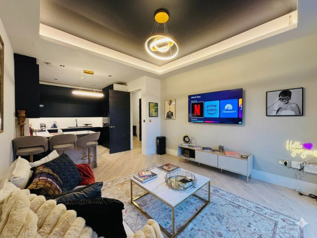 Main image of property: Arka House, High Road, London, N20